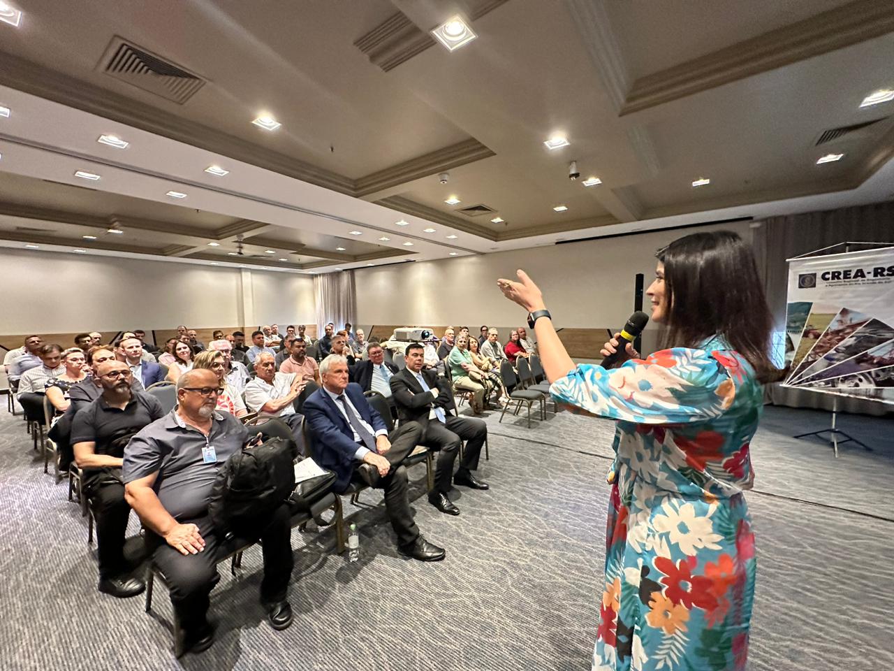 Eng. Nanci Walter no bate-papo com os conselheiros
